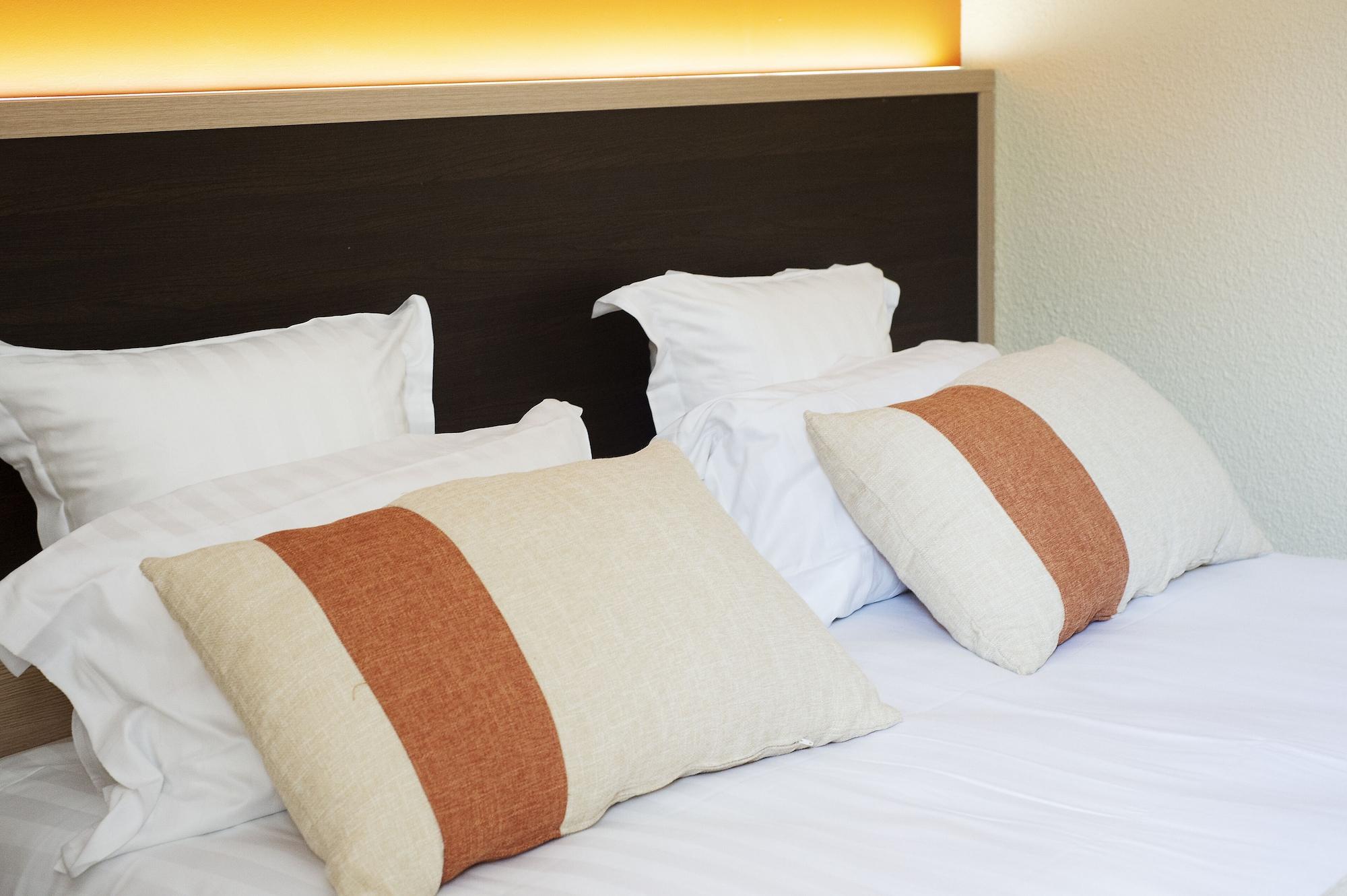 Comfort Hotel Clermont Saint Jacques Clermont-Ferrand Exterior foto