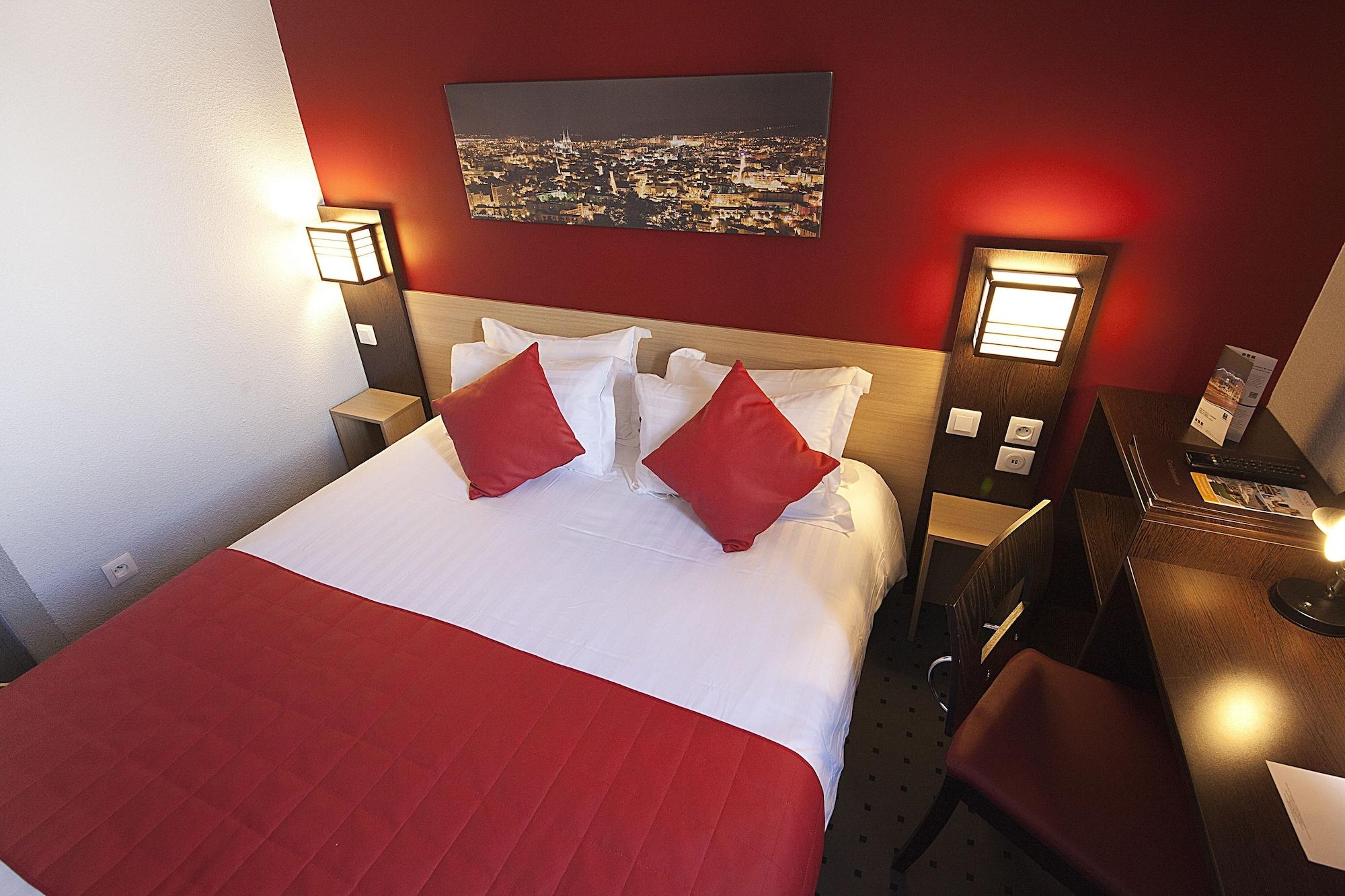 Comfort Hotel Clermont Saint Jacques Clermont-Ferrand Exterior foto