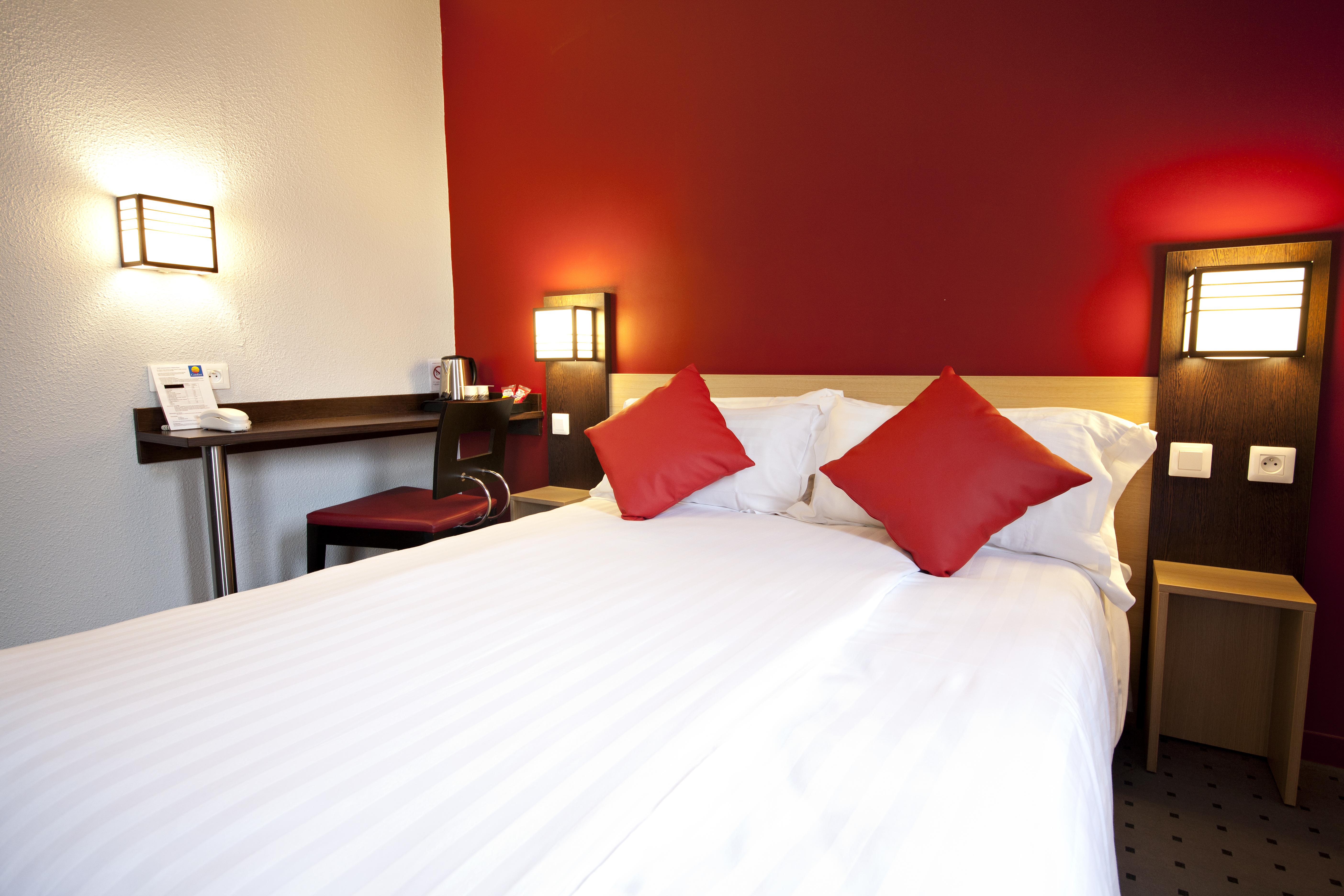 Comfort Hotel Clermont Saint Jacques Clermont-Ferrand Exterior foto