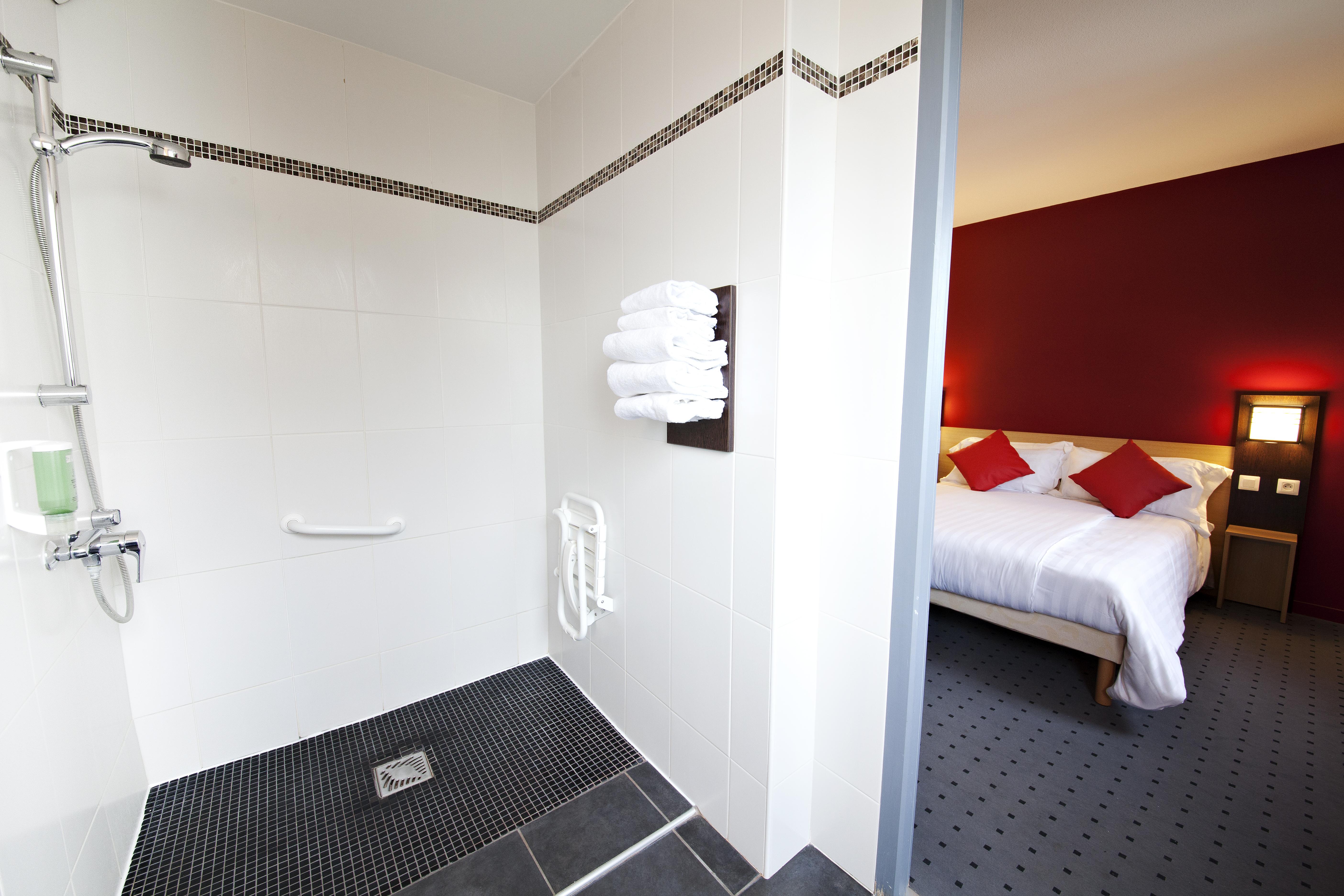 Comfort Hotel Clermont Saint Jacques Clermont-Ferrand Exterior foto