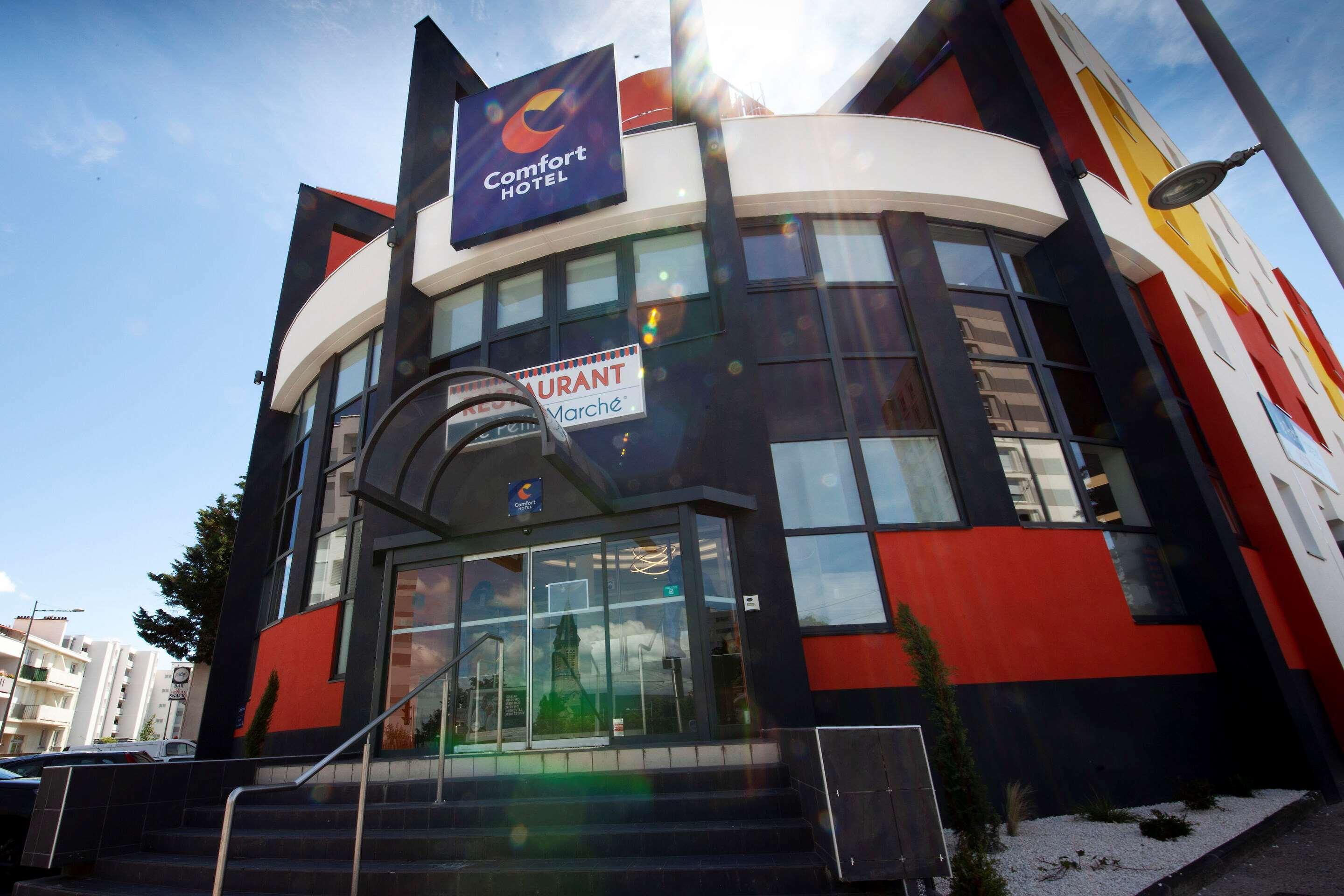 Comfort Hotel Clermont Saint Jacques Clermont-Ferrand Exterior foto