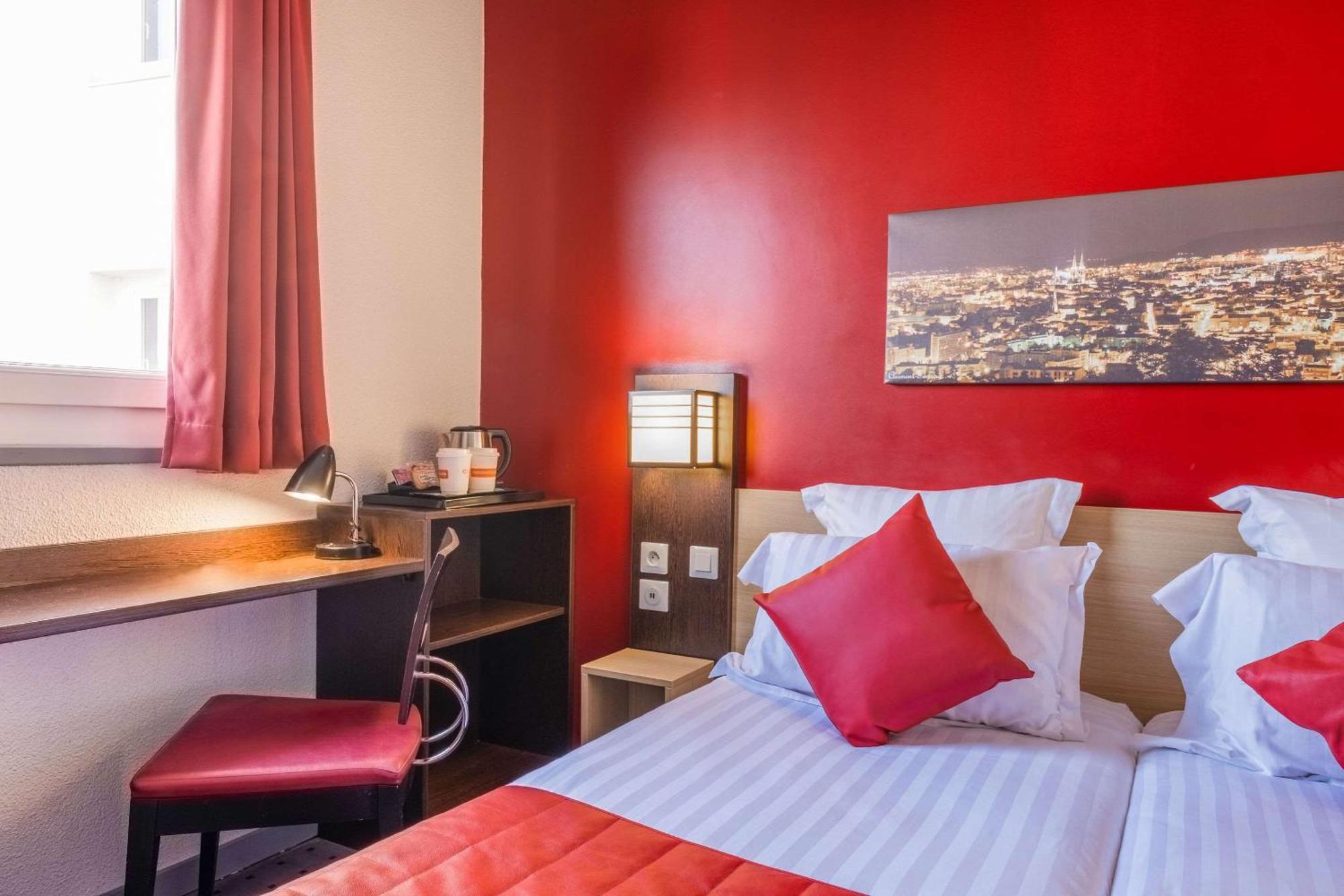 Comfort Hotel Clermont Saint Jacques Clermont-Ferrand Exterior foto