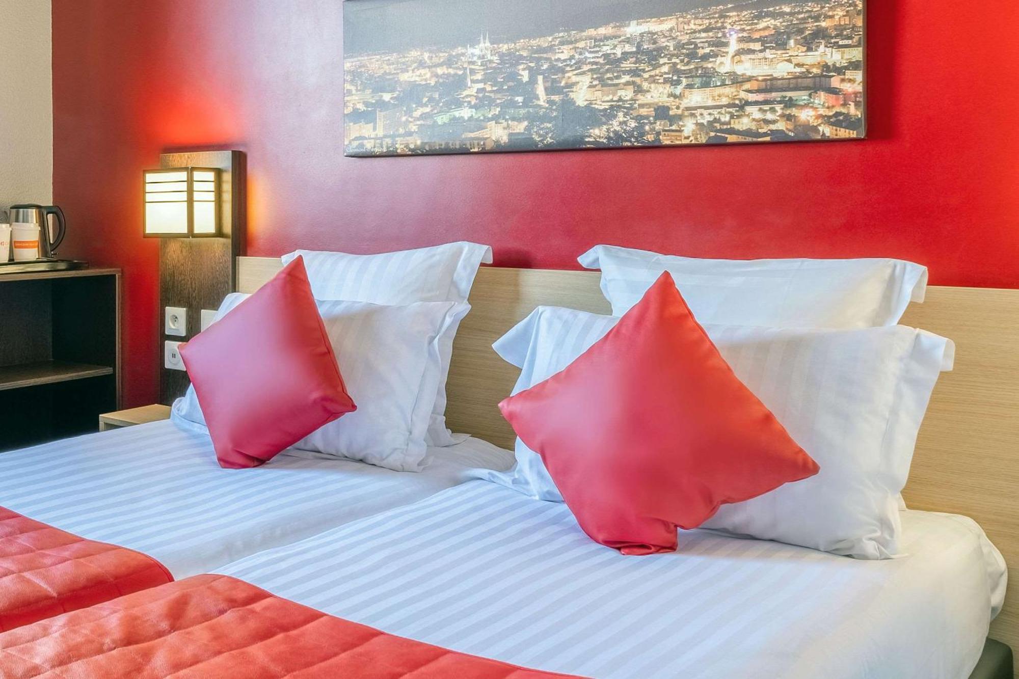Comfort Hotel Clermont Saint Jacques Clermont-Ferrand Exterior foto